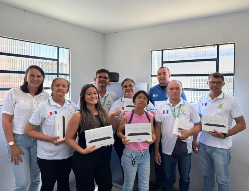 Secretaria de Sade entrega de novos tablets para servidores ACS e refora investimento na modernizao do servio pblico