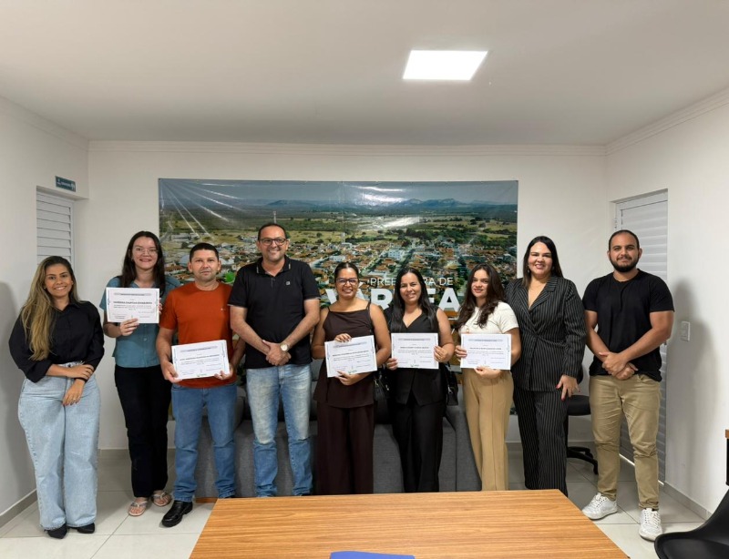 Prefeitura de V�rzea empossa novos servidores aprovados em concurso p�blico�