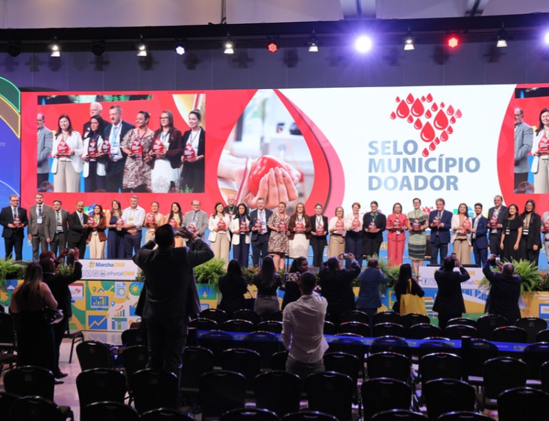 V�rzea recebe Selo Munic�pio Doador na XXVII Marcha em Bras�lia �